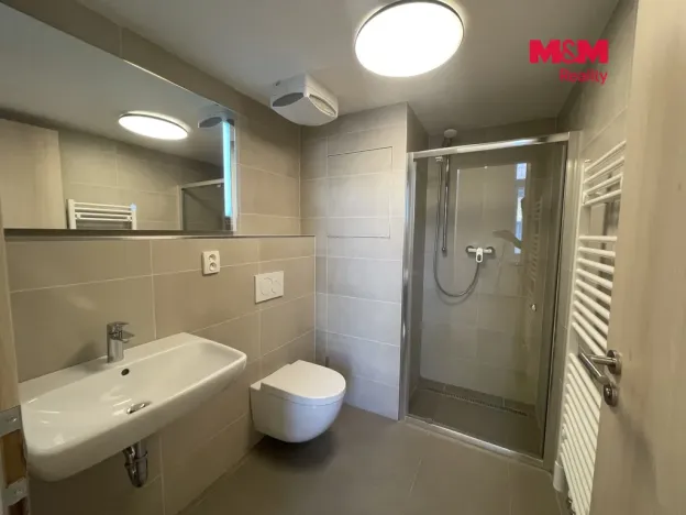 Pronájem bytu 1+kk, Hradec Králové - Kukleny, Pražská třída, 30 m2