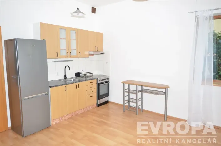 Pronájem bytu 2+kk, Praha, Hlubočepská, 160 m2