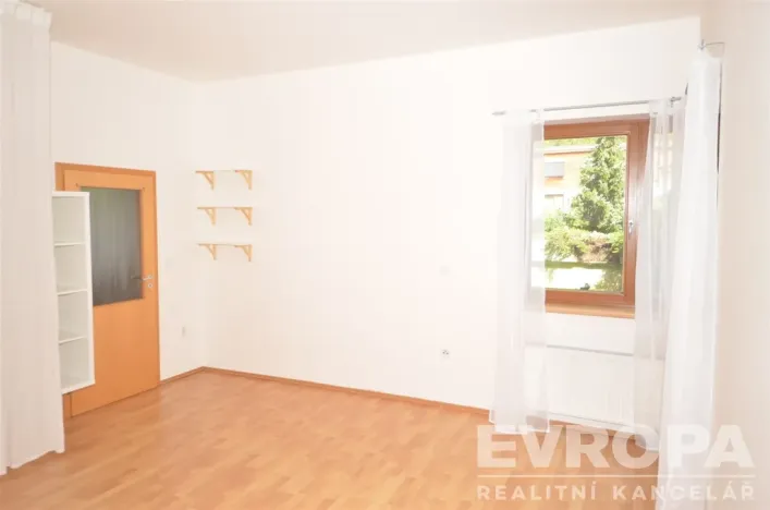 Pronájem bytu 2+kk, Praha, Hlubočepská, 160 m2