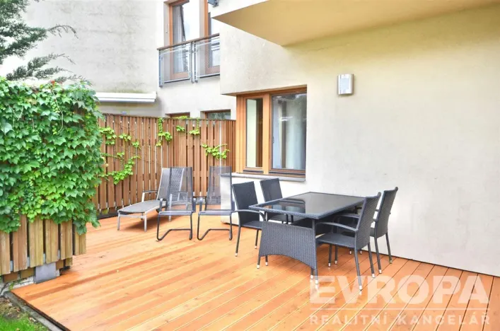 Pronájem bytu 2+kk, Praha, Hlubočepská, 160 m2