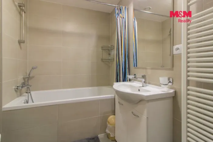 Pronájem bytu 2+kk, Praha, Argentinská, 40 m2