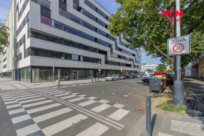Pronájem bytu 2+kk, Praha, Argentinská, 40 m2