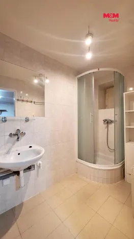 Pronájem bytu 2+kk, Hradec Králové, Střelecká, 45 m2