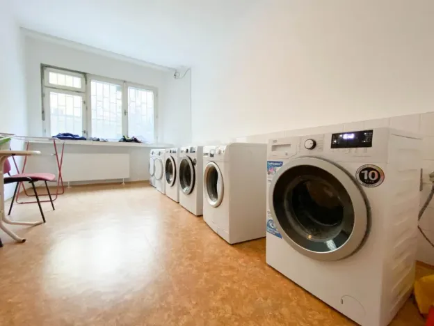Pronájem bytu 1+kk, Praha - Vinohrady, Římská, 25 m2