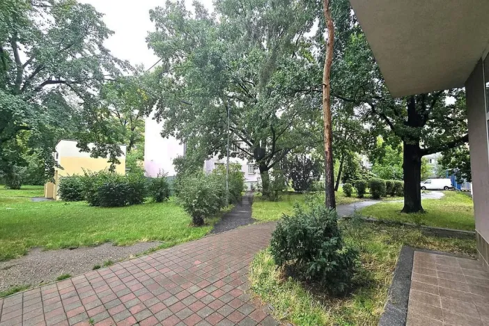 Pronájem bytu 1+kk, Praha - Malešice, Počernická, 25 m2