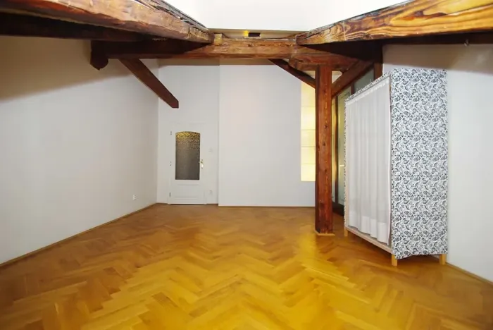 Pronájem atypického bytu, Praha - Smíchov, Viktora Huga, 164 m2