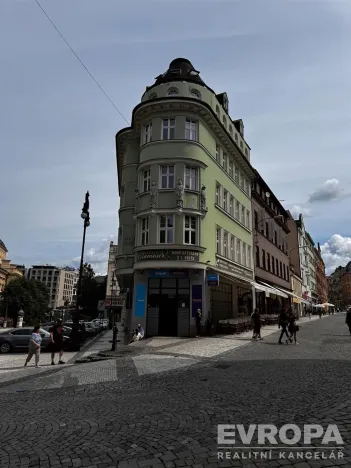 Pronájem kanceláře, Liberec - Liberec I-Staré Město, nám. Dr. E. Beneše, 140 m2
