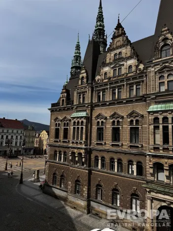 Pronájem kanceláře, Liberec - Liberec I-Staré Město, nám. Dr. E. Beneše, 140 m2