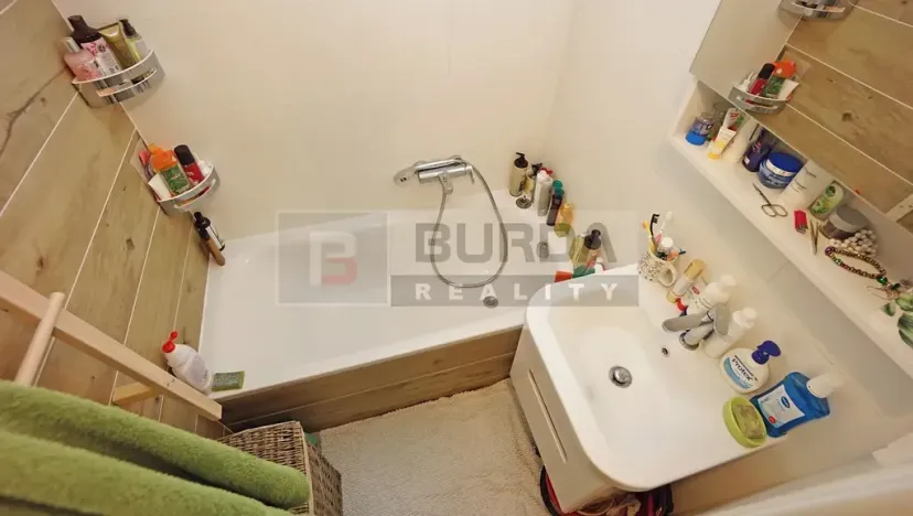 Pronájem bytu 2+1, Praha - Hloubětín, Zelenečská, 50 m2