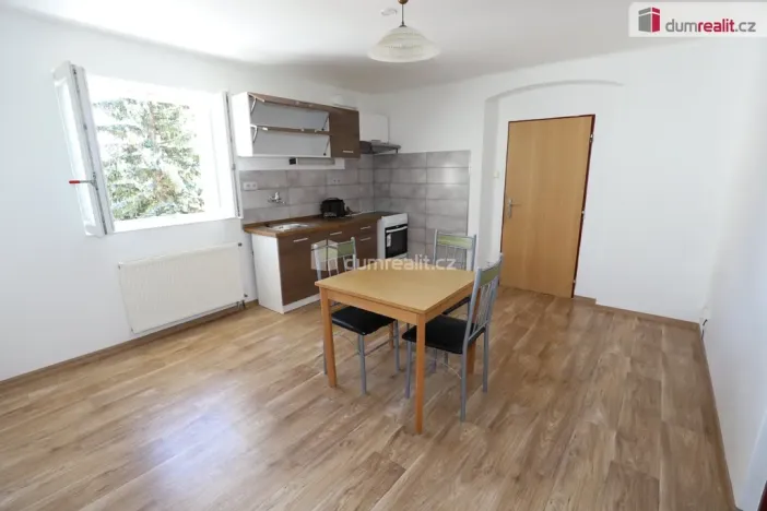 Pronájem bytu 2+1, Karlovy Vary - Počerny, 68 m2
