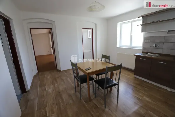 Pronájem bytu 2+1, Karlovy Vary - Počerny, 68 m2