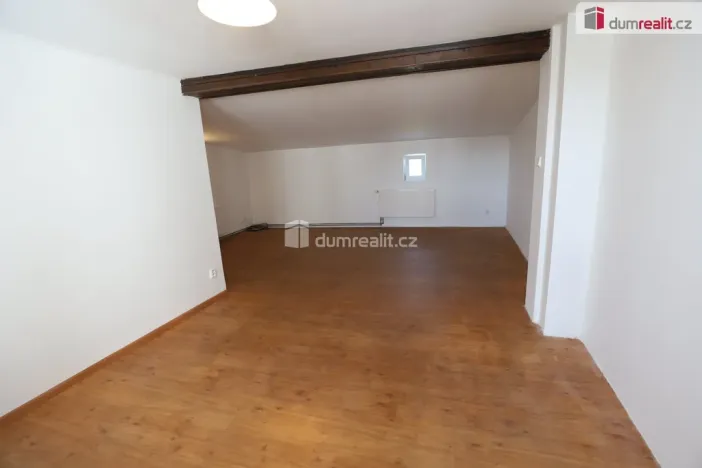 Pronájem bytu 2+1, Karlovy Vary - Počerny, 68 m2