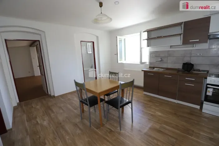 Pronájem bytu 2+1, Karlovy Vary - Počerny, 68 m2