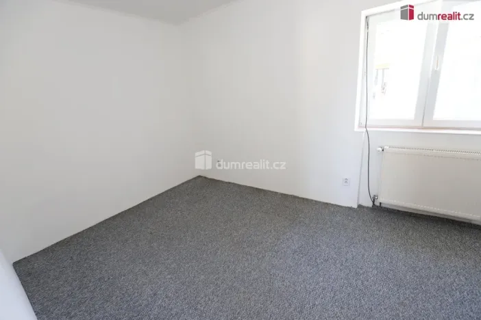Pronájem bytu 2+1, Karlovy Vary - Počerny, 68 m2