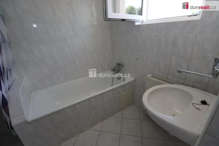Pronájem bytu 2+1, Karlovy Vary - Počerny, 68 m2