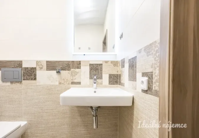 Pronájem bytu 1+kk, Praha - Nové Město, U půjčovny, 38 m2
