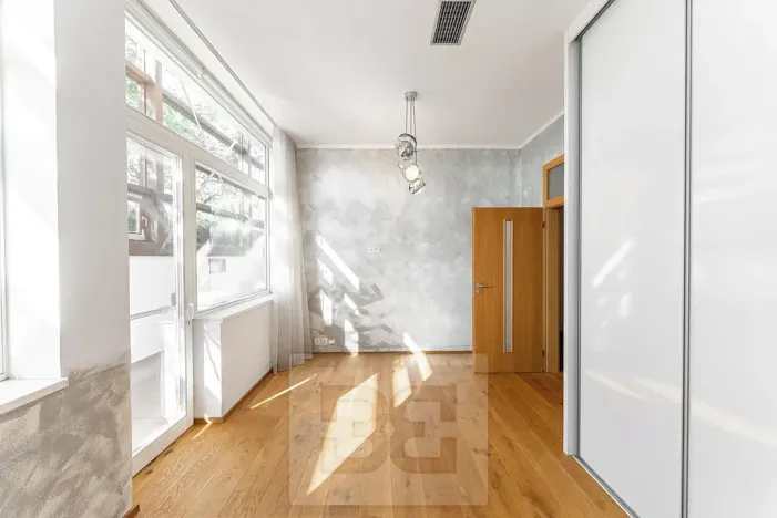 Prodej bytu 6+kk a větší, Praha - Břevnov, Kukulova, 230 m2