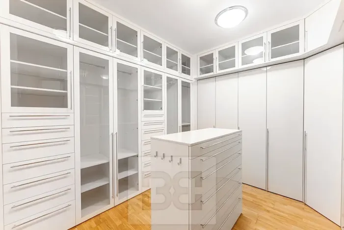 Prodej bytu 6+kk a větší, Praha - Břevnov, Kukulova, 230 m2