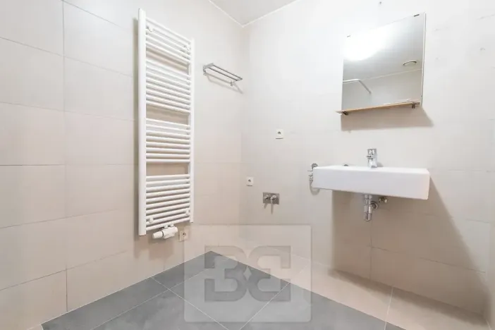 Pronájem bytu 2+kk, Praha - Košíře, Vrchlického, 43 m2