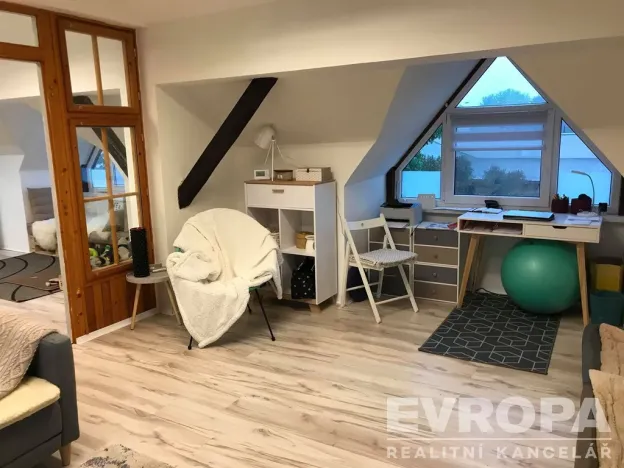 Pronájem bytu 3+1, Pardubice - Trnová, Jiřího Potůčka, 120 m2