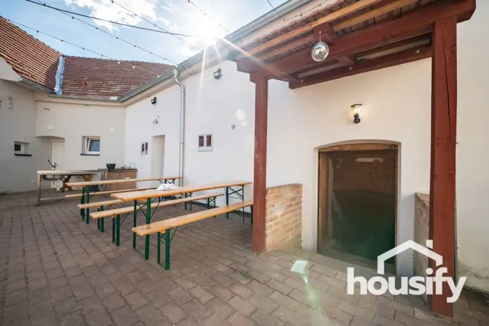 Pronájem vinného sklepa, Hodonice, Janská, 50 m2