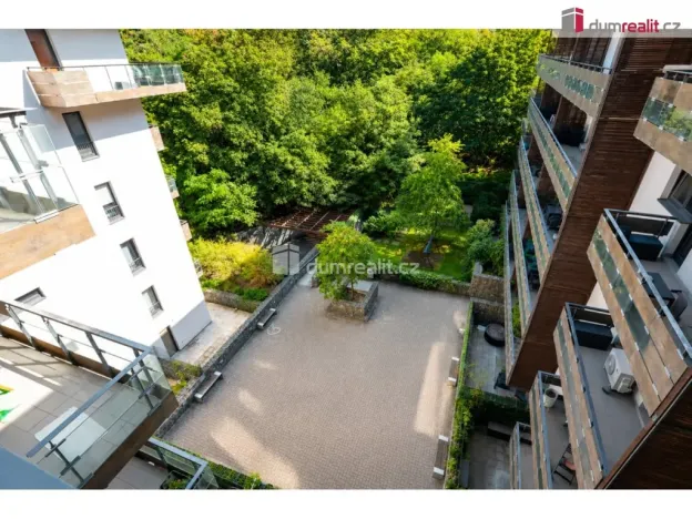 Pronájem bytu 1+kk, Praha - Libeň, V mezihoří, 40 m2