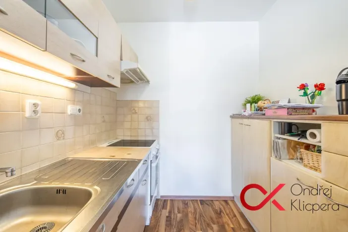 Pronájem bytu 2+kk, Praha, Dědinova, 45 m2