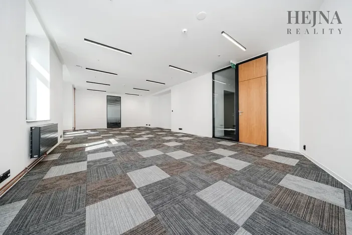 Pronájem kanceláře, Ostrava, náměstí Dr. E. Beneše, 62 m2