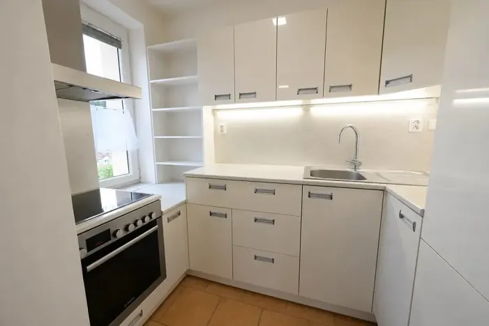 Pronájem bytu 3+1, Luhačovice, 68 m2