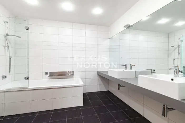 Pronájem bytu 4+kk, Praha - Nové Město, Senovážné náměstí, 130 m2