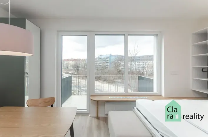 Pronájem bytu 1+kk, Praha - Vysočany, Piskáčkových, 28 m2