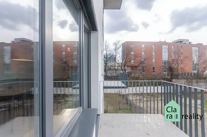 Pronájem bytu 1+kk, Praha - Vysočany, Piskáčkových, 28 m2