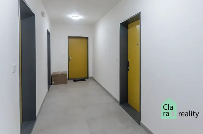 Pronájem bytu 1+kk, Praha - Vysočany, Piskáčkových, 28 m2