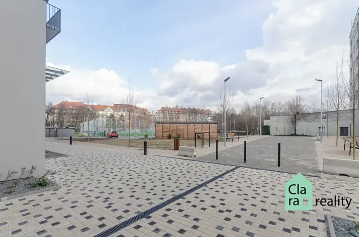 Pronájem bytu 1+kk, Praha - Vysočany, Piskáčkových, 28 m2