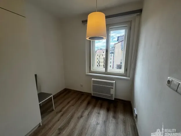 Pronájem bytu 1+1, Praha - Vinohrady, Řipská, 40 m2