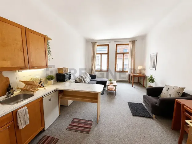 Pronájem bytu 2+kk, Hradec Králové, Tomkova, 48 m2