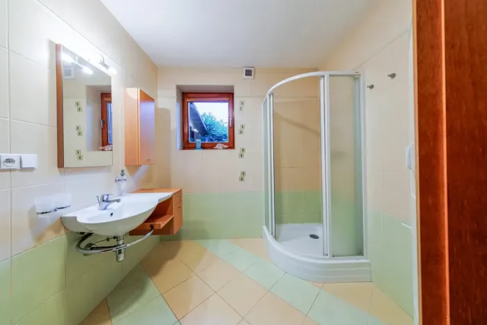 Prodej rodinného domu, Okrouhlá, 310 m2