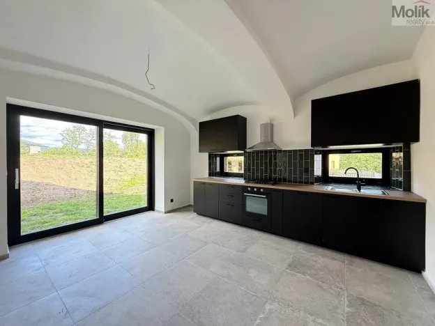 Pronájem atypického bytu, Osek, Tovární, 135 m2
