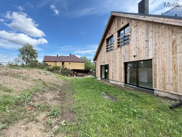 Pronájem atypického bytu, Osek, Tovární, 135 m2