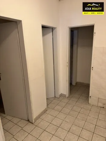 Pronájem obchodního prostoru, Opava, Jaselská, 300 m2