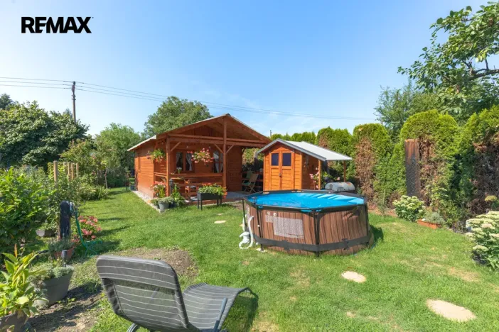 Prodej zahrady, Lom, 235 m2