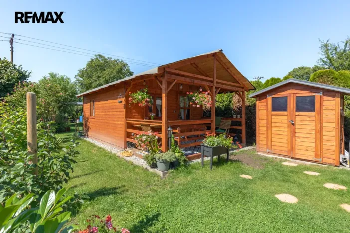 Prodej zahrady, Lom, 235 m2