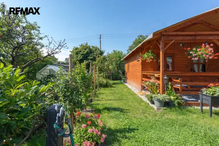 Prodej zahrady, Lom, 235 m2