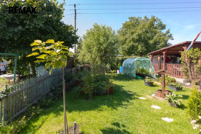 Prodej zahrady, Lom, 235 m2