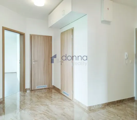 Pronájem bytu 4+kk, Praha, Sicherova, 85 m2