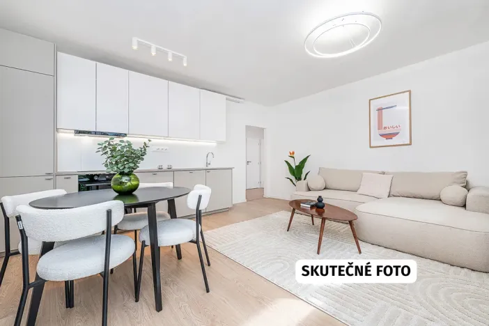 Prodej bytu 2+kk, Praha - Holešovice, Komunardů, 52 m2