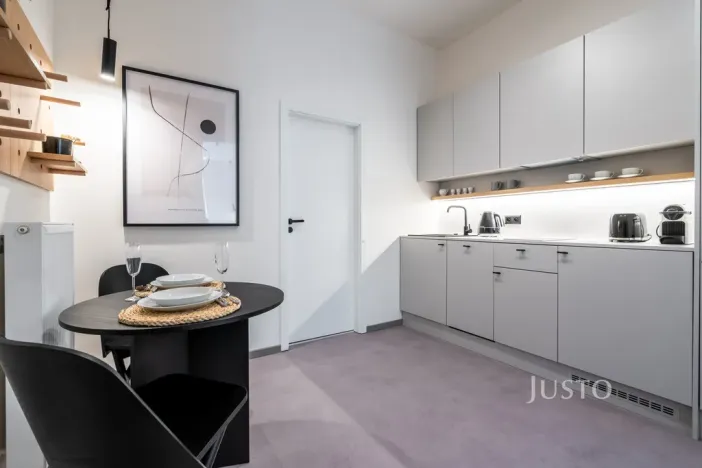 Prodej bytu 1+kk, Praha - Karlín, Prvního pluku, 33 m2