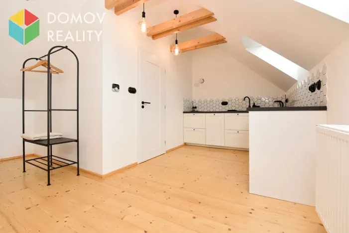 Pronájem bytu 1+kk, Hudlice, Jungmannova, 35 m2
