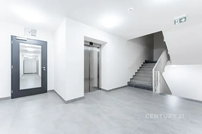 Pronájem bytu 1+kk, Praha, 38 m2