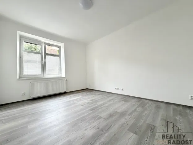 Pronájem bytu 1+1, Brno, Veslařská, 35 m2